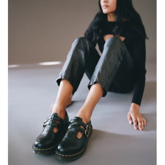 Dr. Martens Shoes - Dr. Martens 8065 black Smooth Leather Mary Jane Shoe w/box US size 8